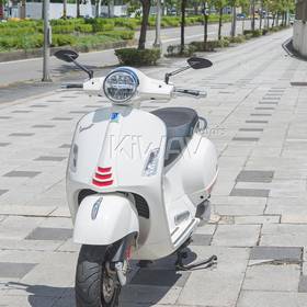 Horus black mirrors compatible with most modern Vespa models, GTS/ GTV/ LX/ LT/ LXV/ S