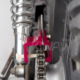 Chain alignment tool
