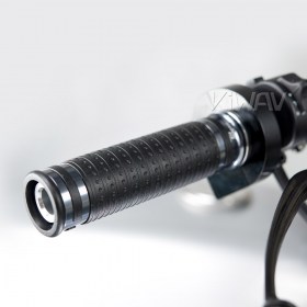バイク用グリップ　サイバー　灰のアルミ製トリムリング付き　22mmと25mmセット