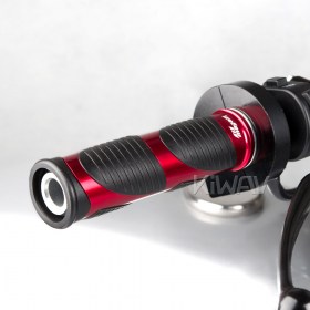 バイク用グリップ　ウェーブ　赤いアルミ飾り付き　22mmと25mmセット